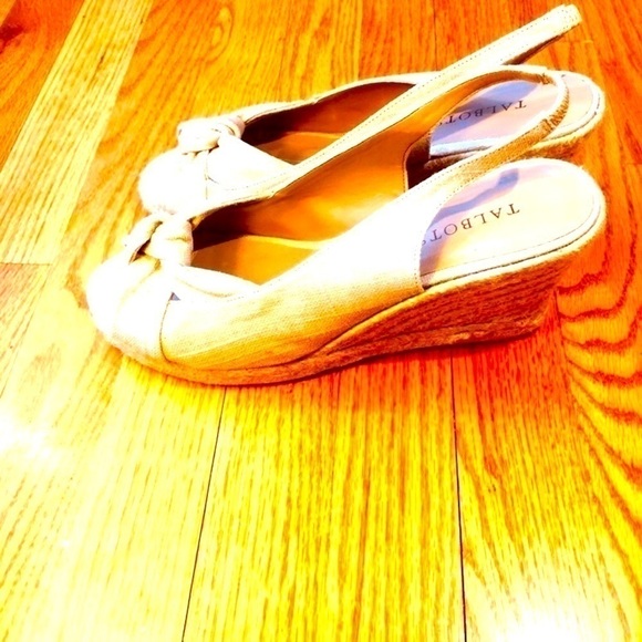 TALBLOTS New Ladies WEDGES So Pretty! 🤩​ - Picture 1 of 8